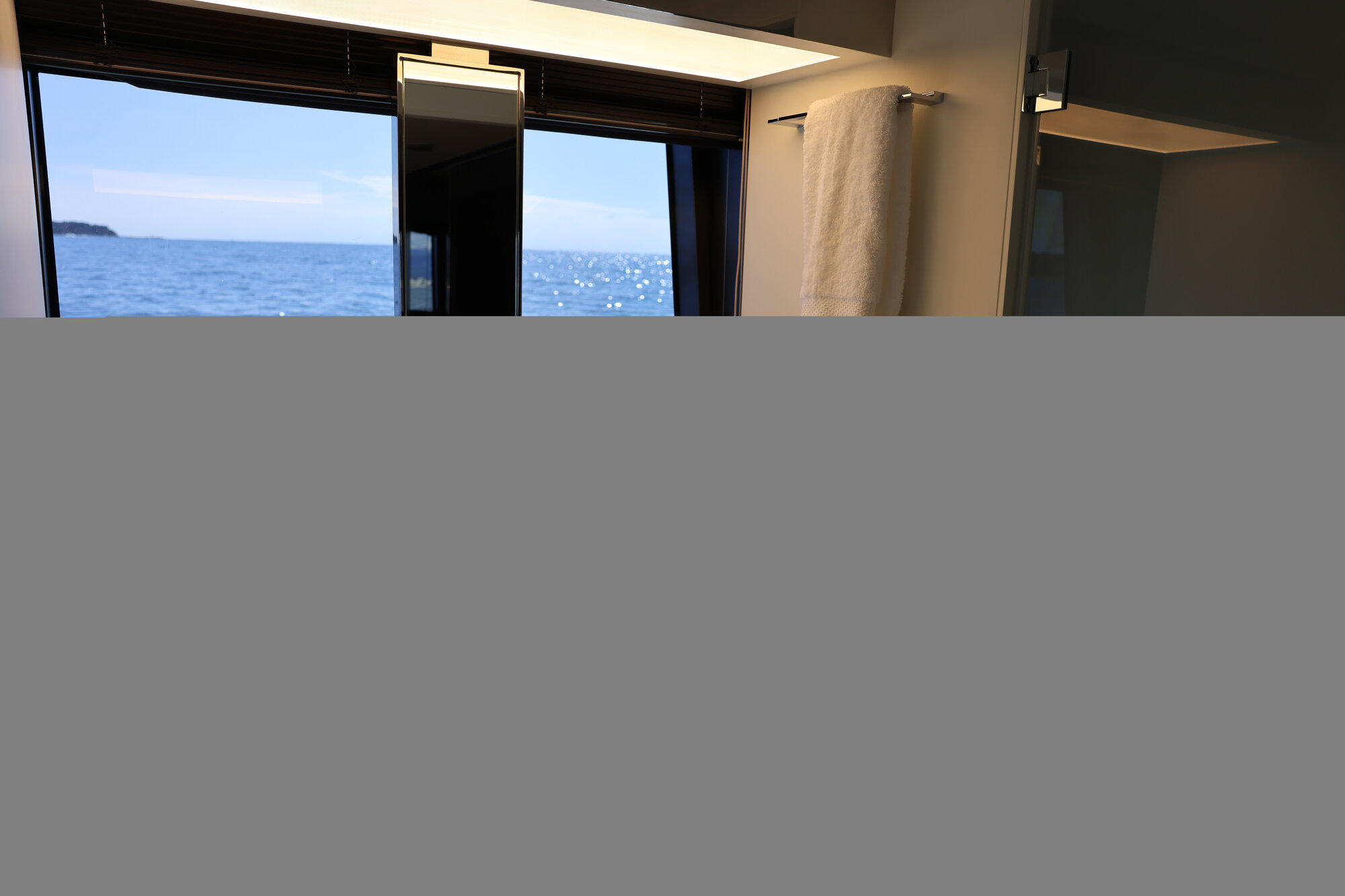 RIVA PERSEO 76 M/Y SAMIRA SAMIRA luxury yacht charter - VIP cabin French Riviera