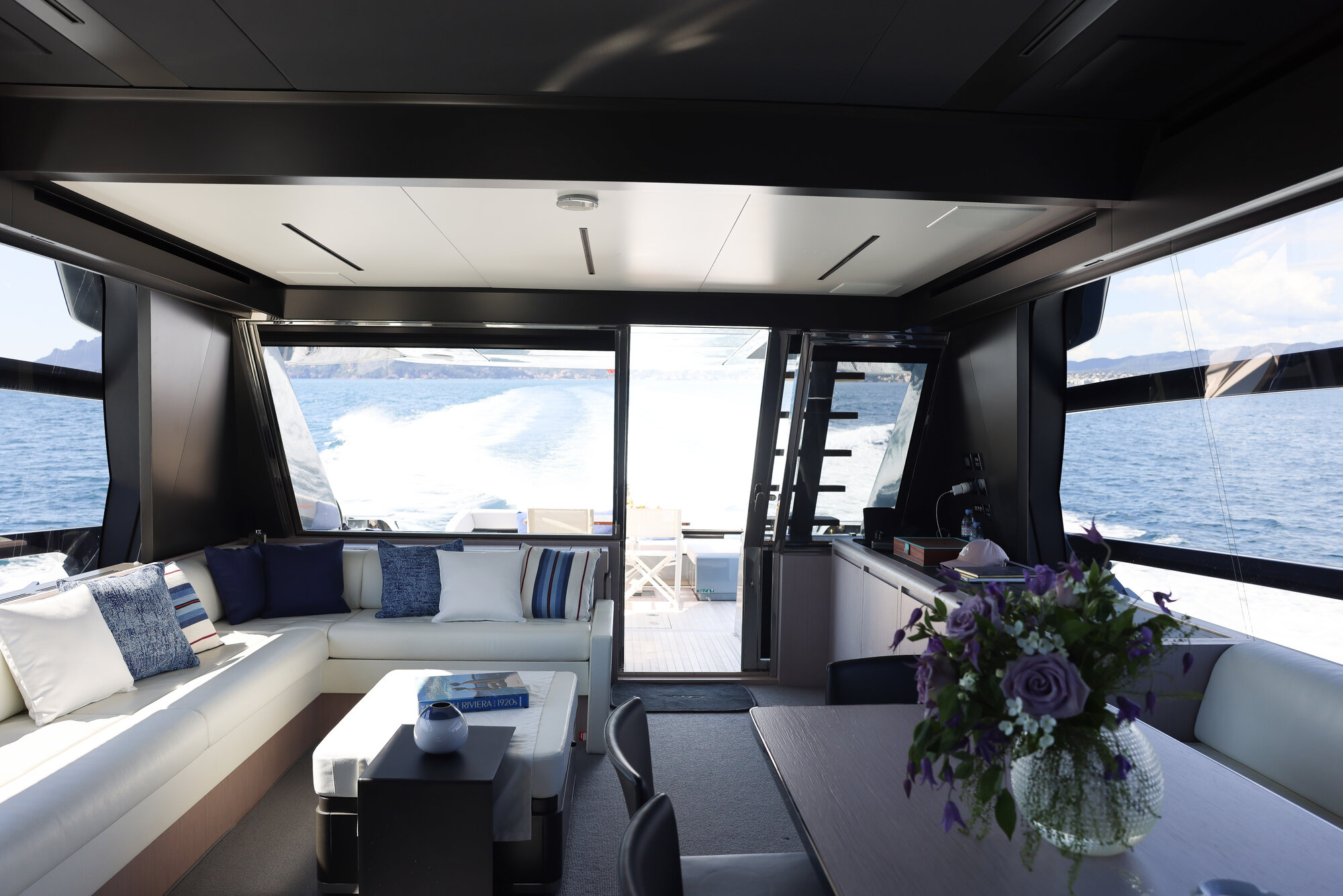 RIVA PERSEO 76 M/Y SAMIRA SAMIRA luxury yacht charter - exterior deck French Riviera