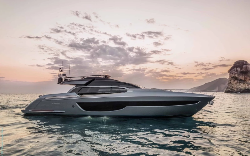RIVA PERSEO 76 M/Y SAMIRA SAMIRA luxury yacht charter - master cabin French Riviera