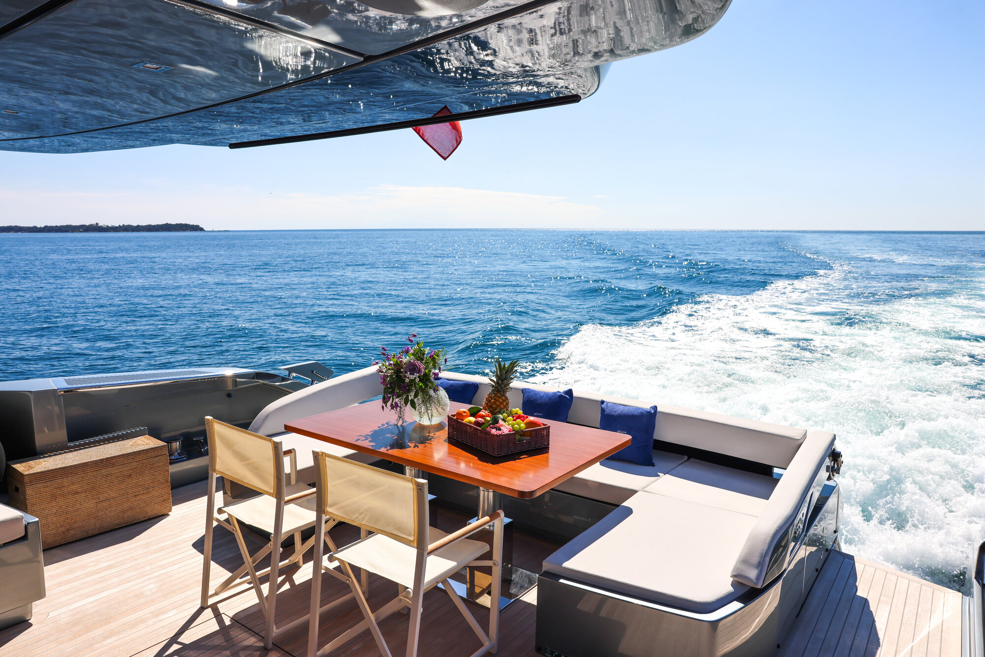 RIVA PERSEO 76 M/Y SAMIRA SAMIRA luxury yacht charter - sun deck French Riviera