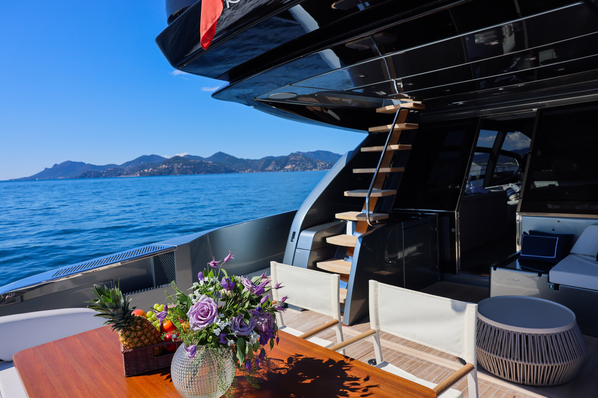 RIVA PERSEO 76 M/Y SAMIRA SAMIRA luxury yacht charter - dining area French Riviera