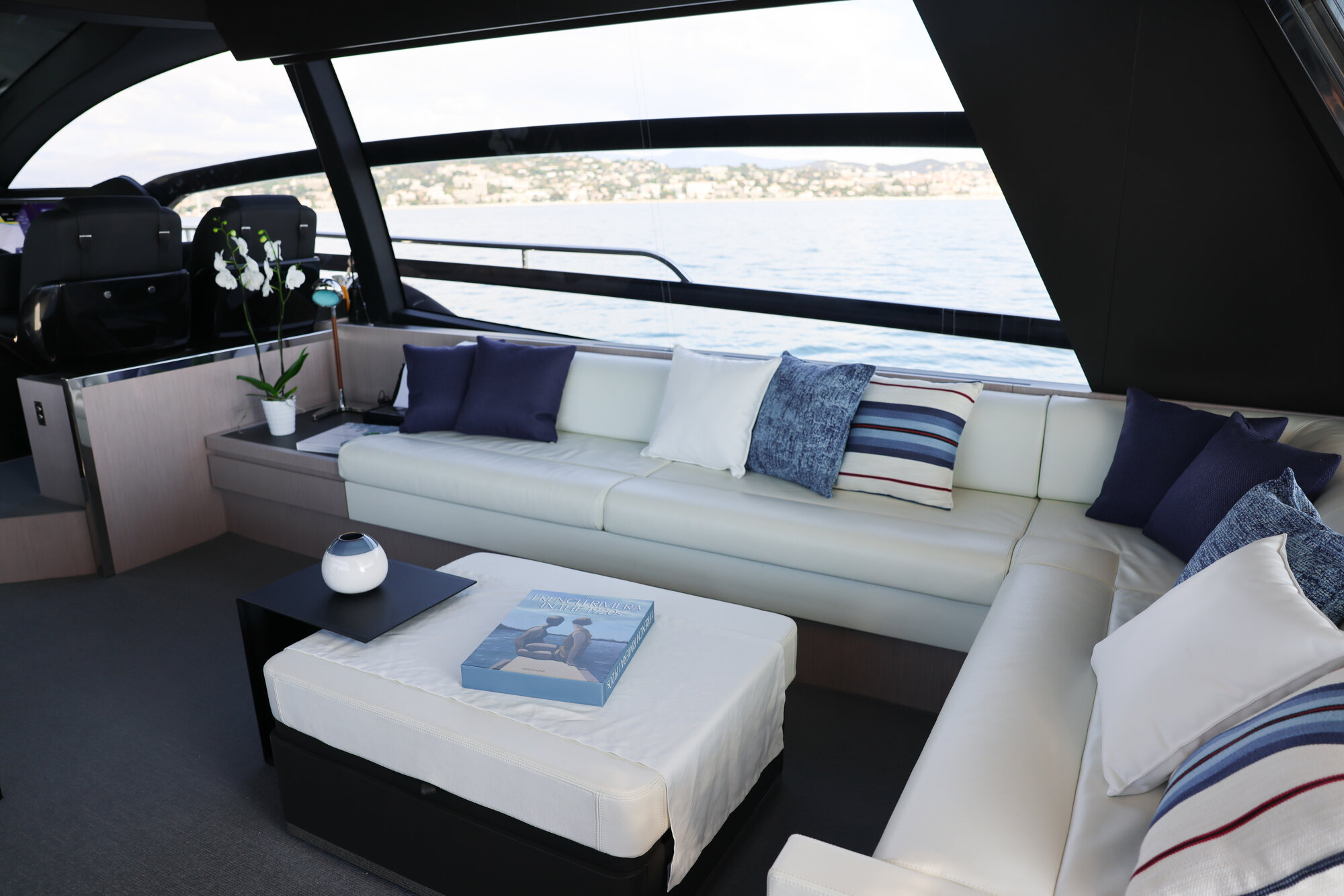 RIVA PERSEO 76 M/Y SAMIRA SAMIRA luxury yacht charter - VIP cabin French Riviera