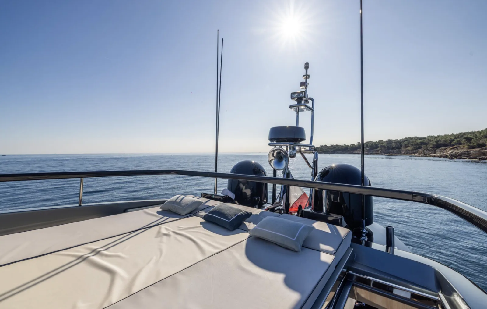 RIVA PERSEO 76 M/Y SAMIRA SAMIRA luxury yacht for sale - VIP cabin French Riviera
