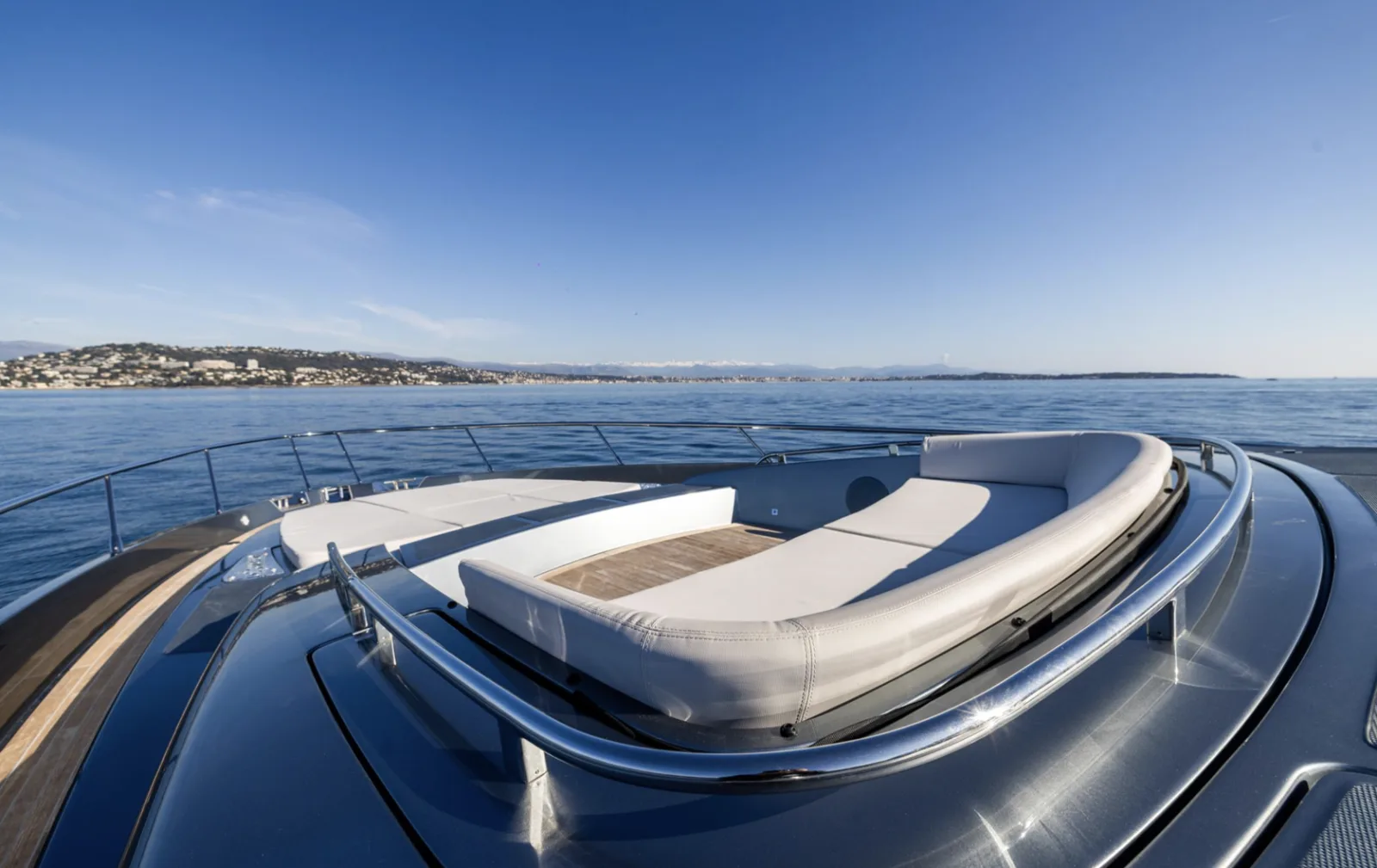 RIVA PERSEO 76 M/Y SAMIRA SAMIRA luxury yacht for sale - luxurious interior salon French Riviera