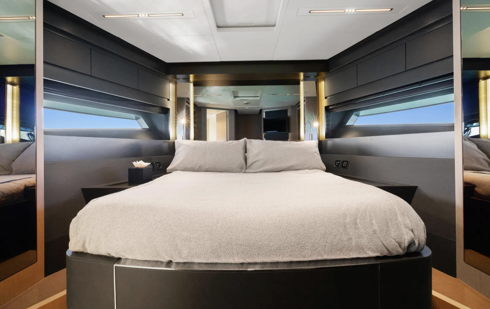 RIVA PERSEO 76 M/Y SAMIRA SAMIRA luxury yacht for sale - exterior deck French Riviera