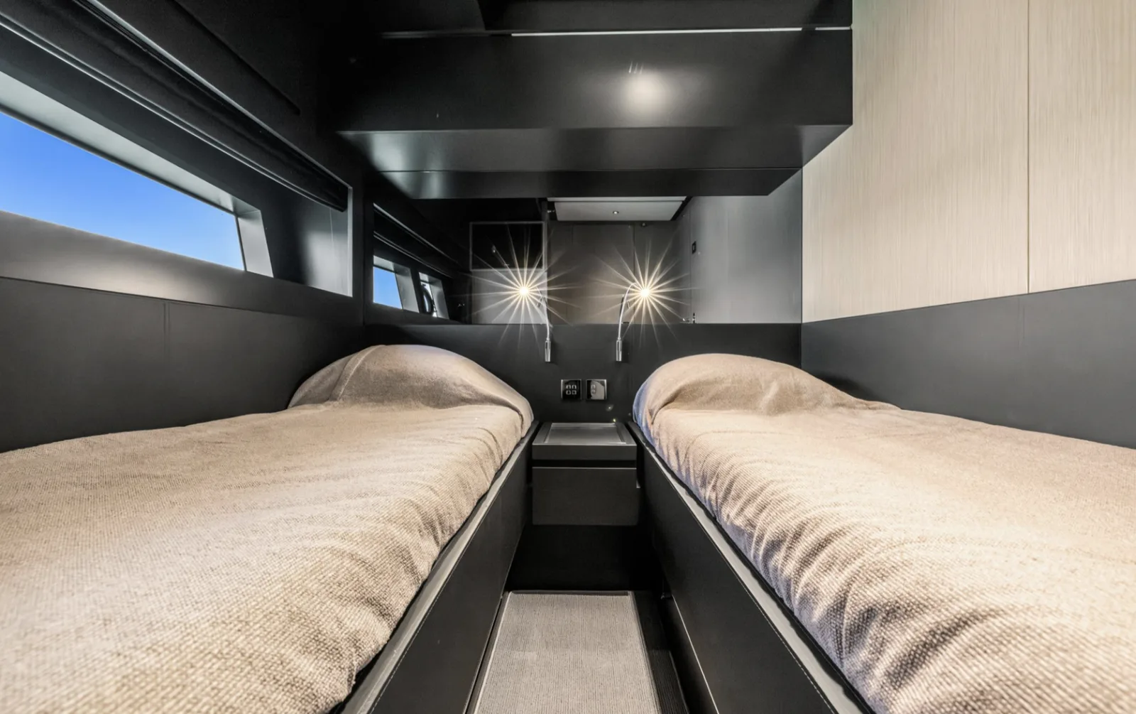 RIVA PERSEO 76 M/Y SAMIRA SAMIRA luxury yacht for sale - flybridge French Riviera